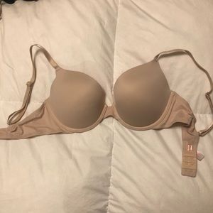 PINK Victoria’s Secret EUC push up beige 36C bra
